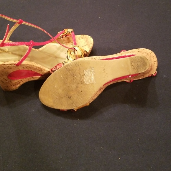 Beautiful wedges - Picture 3 of 5